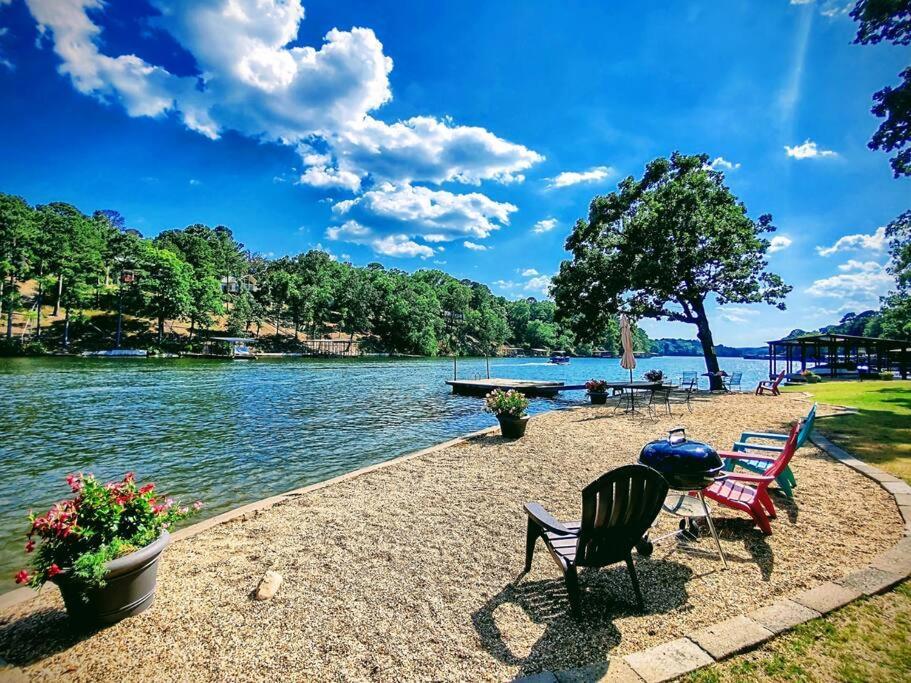 #05 - Lakefront Two Bedroom Cottage- Pet Friendly Хот Спрингс Екстериор снимка