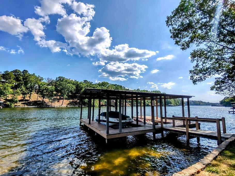 #05 - Lakefront Two Bedroom Cottage- Pet Friendly Хот Спрингс Екстериор снимка