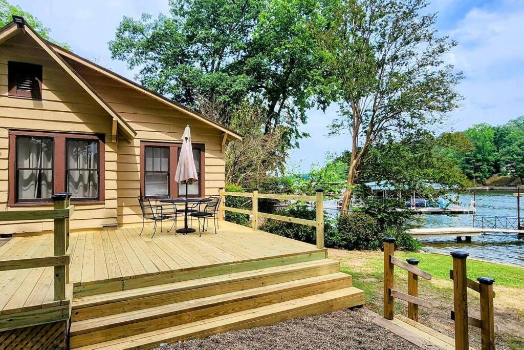 #05 - Lakefront Two Bedroom Cottage- Pet Friendly Хот Спрингс Екстериор снимка