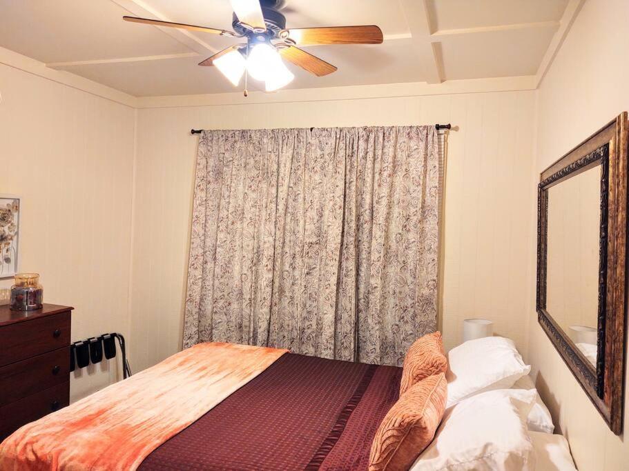 #05 - Lakefront Two Bedroom Cottage- Pet Friendly Хот Спрингс Екстериор снимка